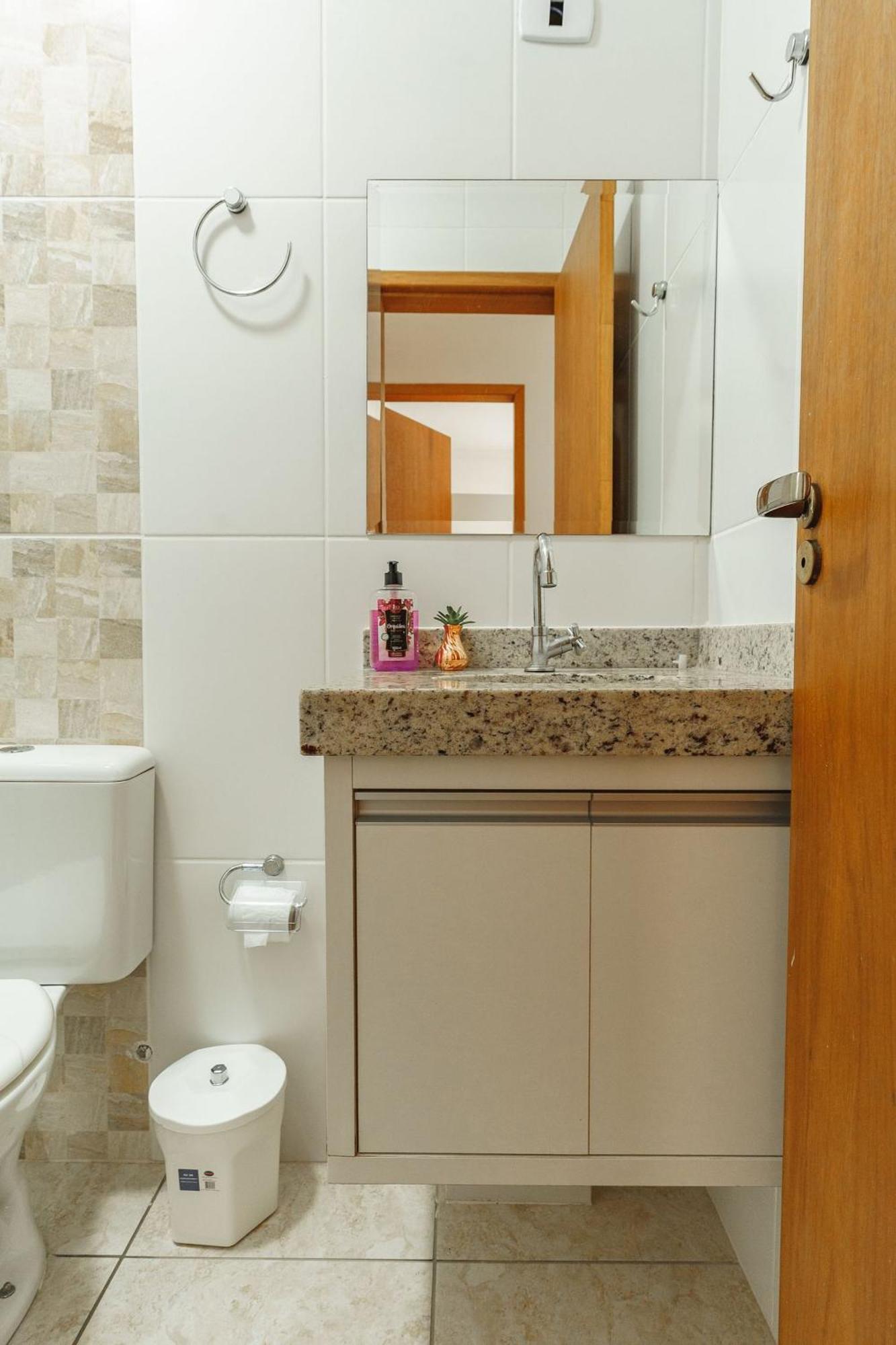 Apto Toninhas C/ar Condicionado E Piscina Holiday home *